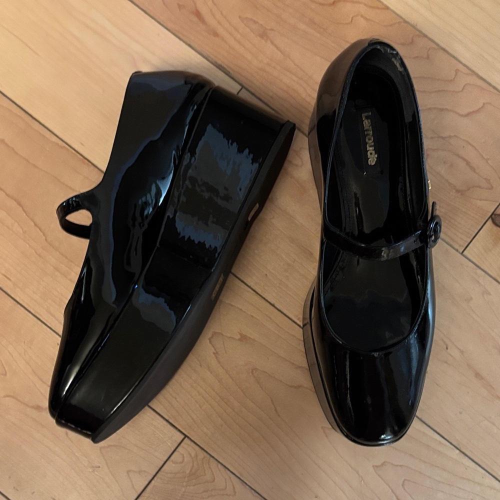 New  Womens Larroude black patent Mary Jane Platforms